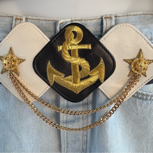 Selena’s Collection Accessories - UNIQUE Vintage 1980s Nautical Theme Belt Anchor Gold Accents